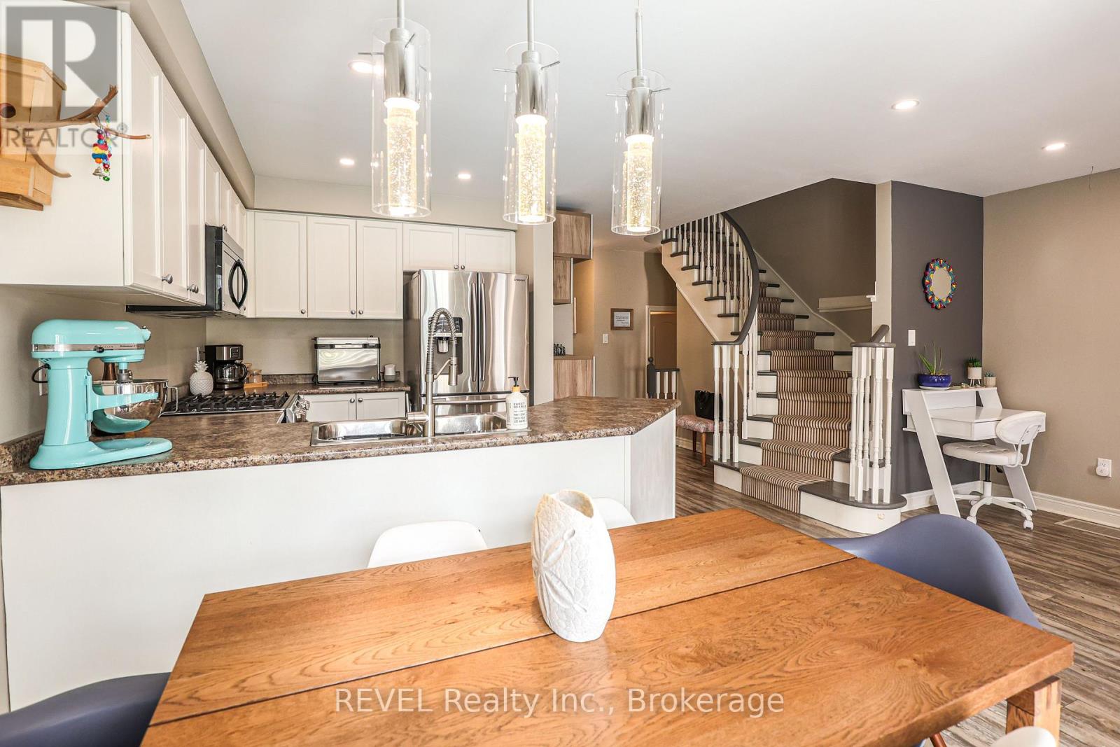 12 COLONEL LYALL STREET - 21