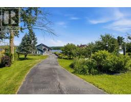 Kitchen - 3020 Bay Road, Champlain, ON K0B1A0 Photo 6