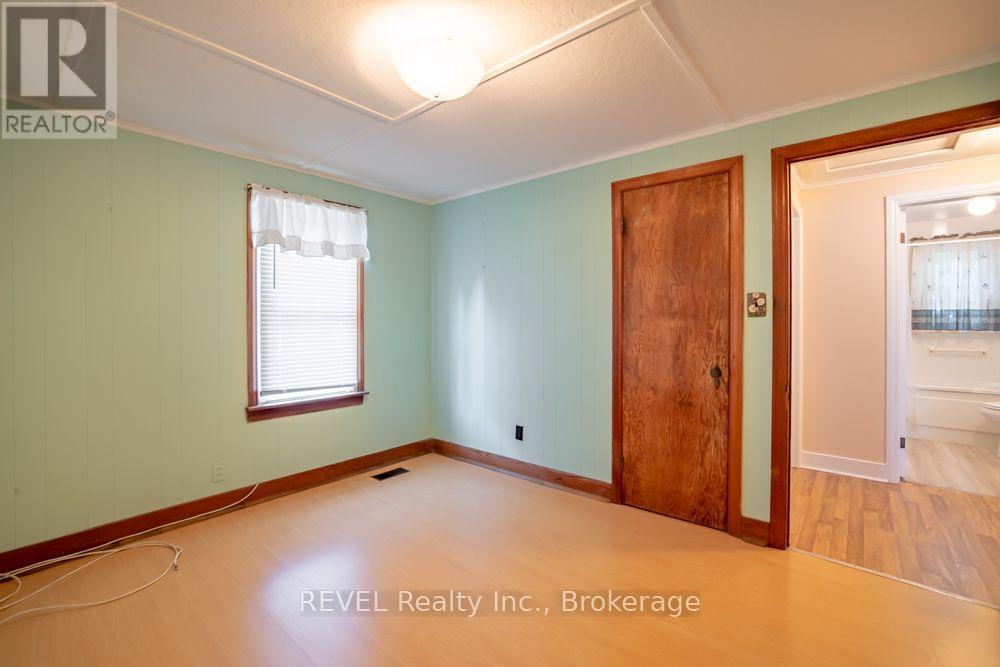 247 NICOLAS ROAD - 22