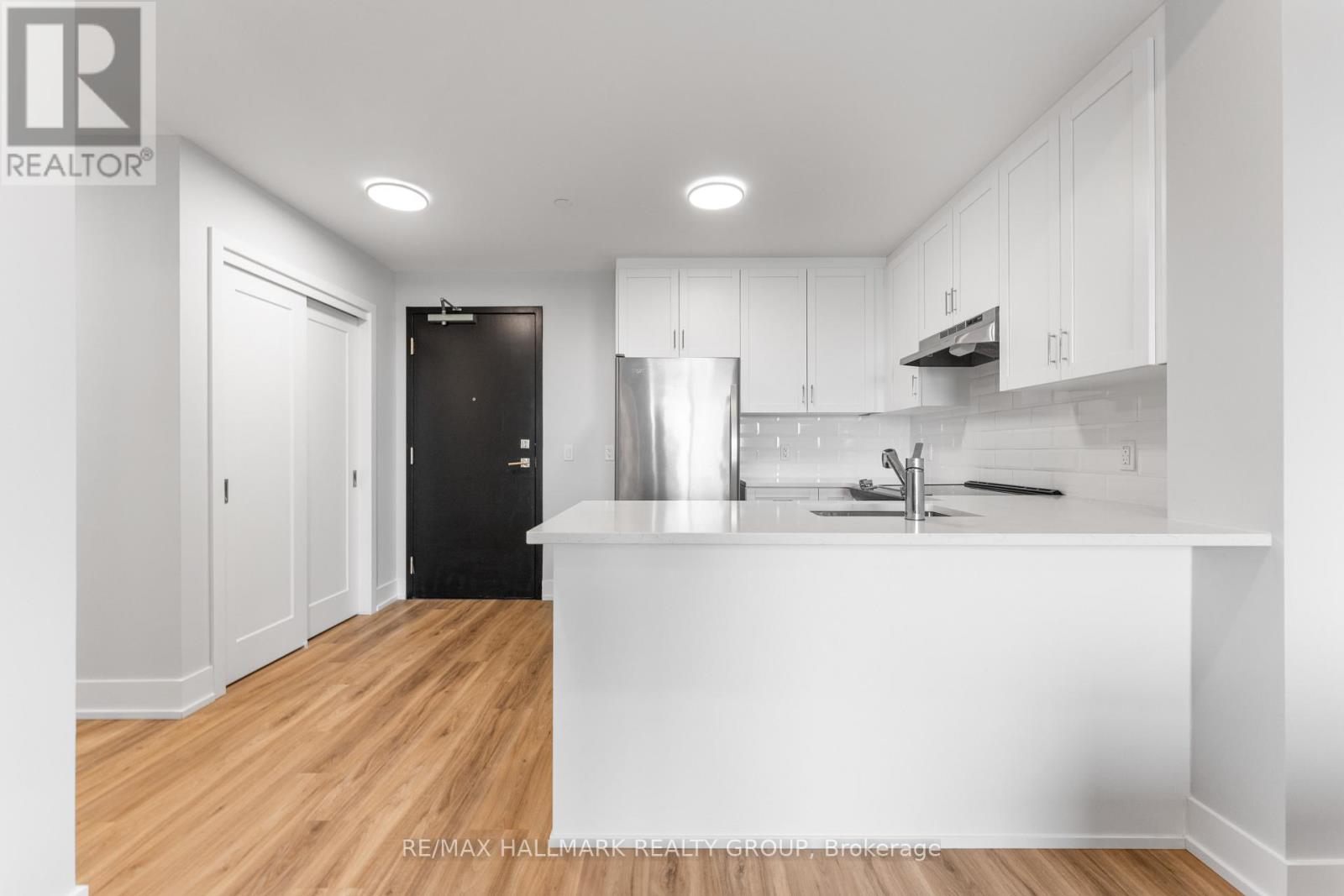2 Bed, 2 Bath Apartment for Sale in Ottawa – 411 – 1350 HEMLOCK ROAD, Ottawa – MLS# X13628188 - Image 6