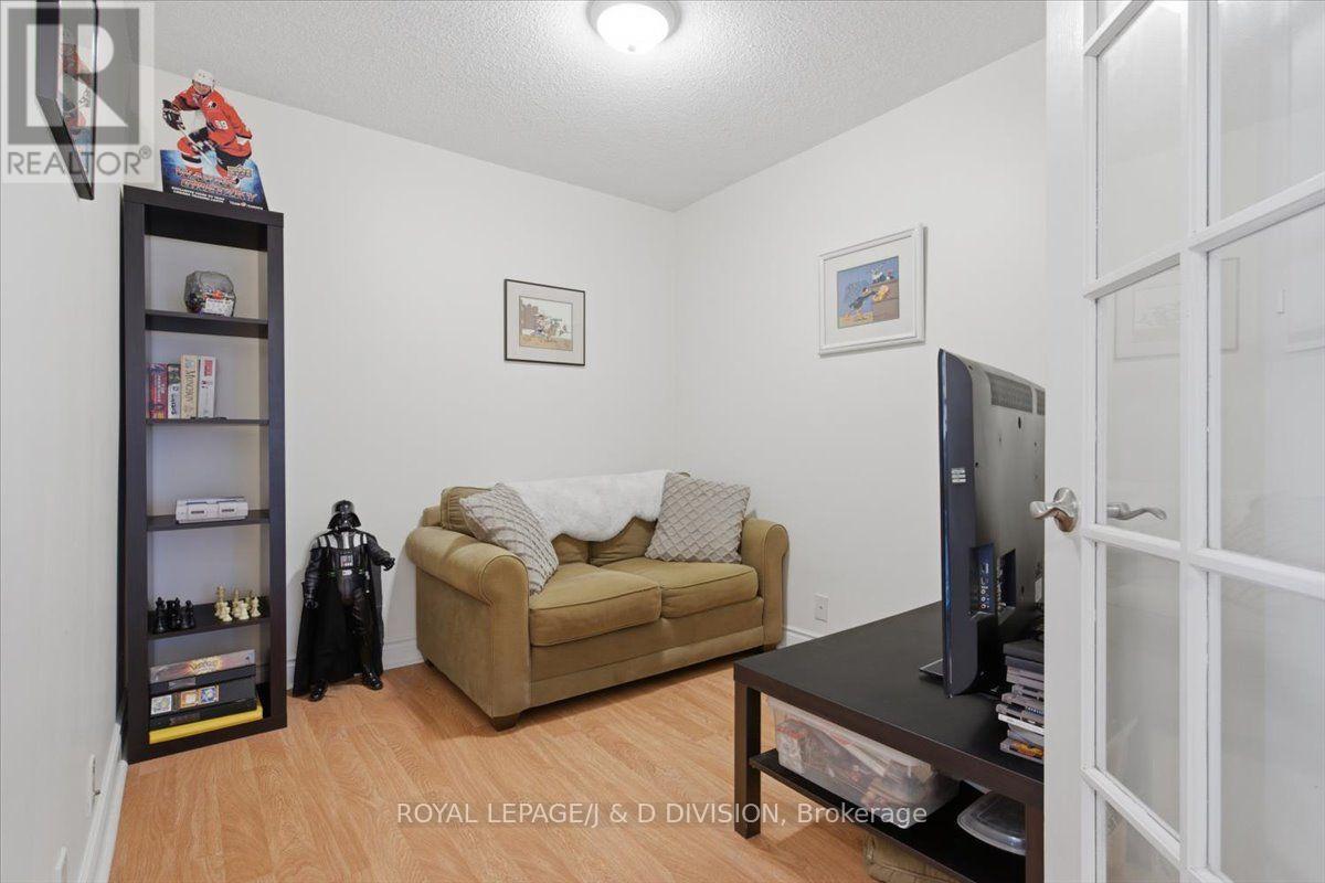 #828 80 HARRISON GARDEN BOULEVARD - Image 25
