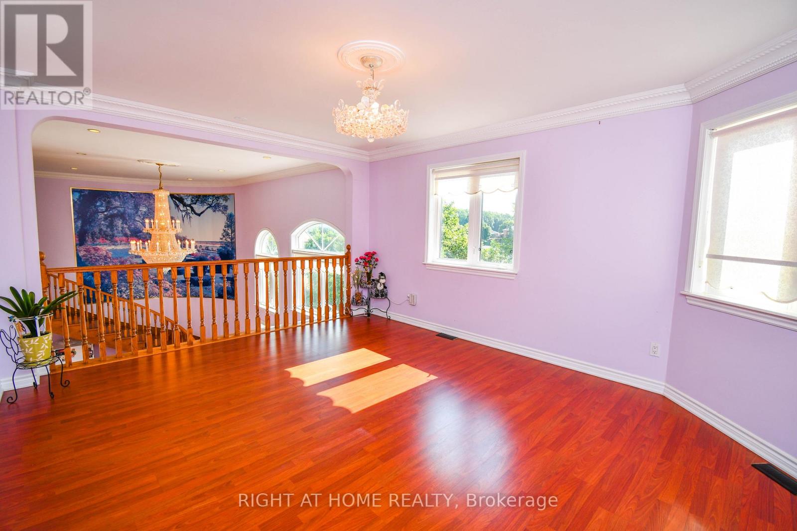 11 THACKERAY CRESCENT - 21
