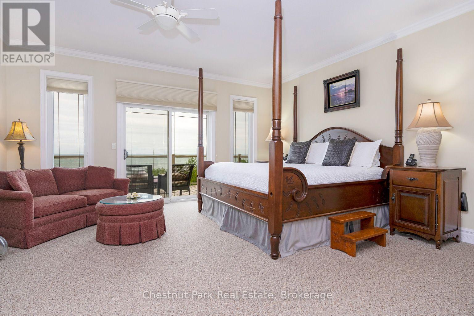 133 LAKESHORE ROAD E - 19
