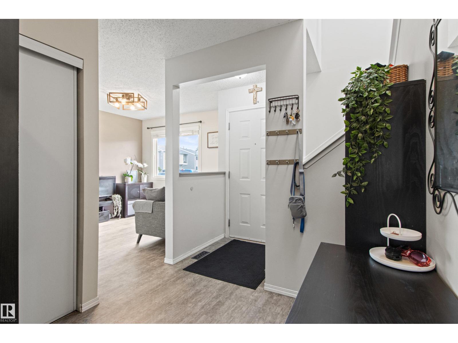 #64 3221 119 ST NW - 40