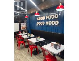 1660 Queen Street W, Toronto, ON M6R1B2 Photo 8