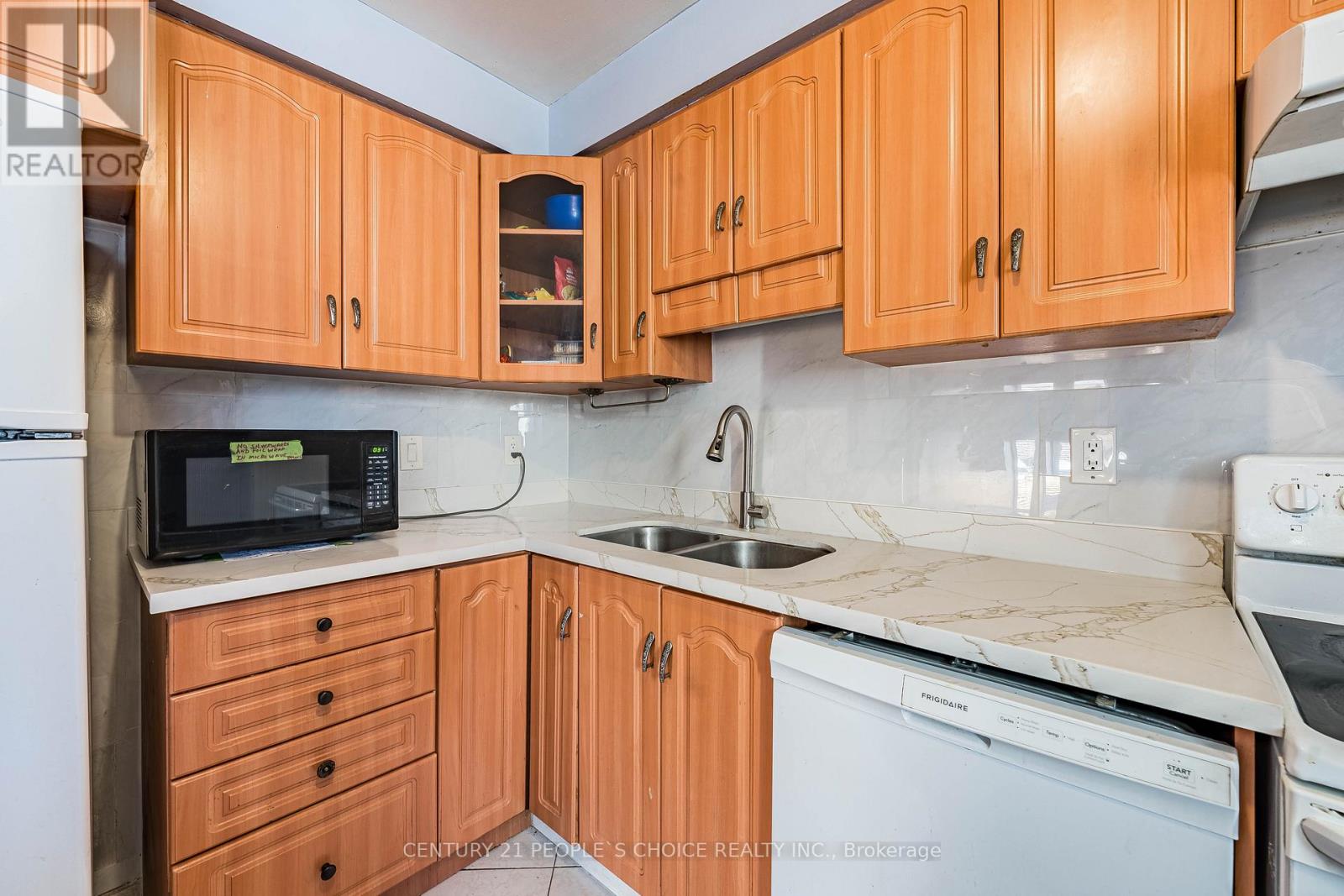 #2 242 JOHN GARLAND BOULEVARD - Image 23