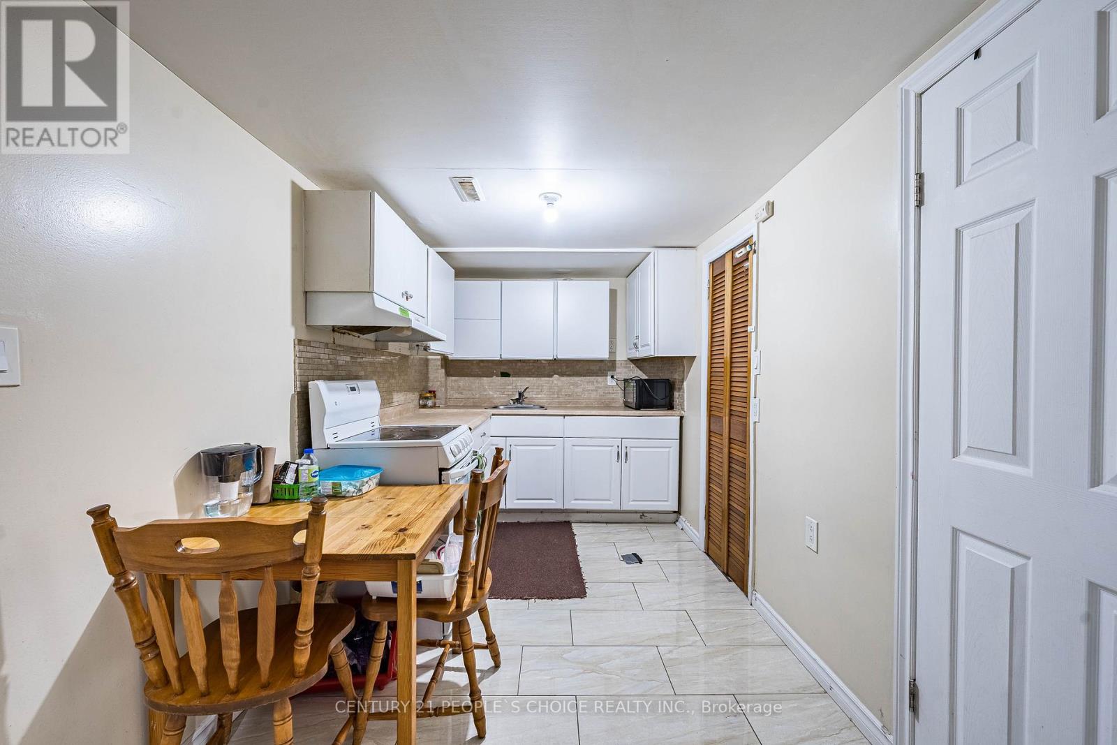 #2 242 JOHN GARLAND BOULEVARD - Image 7