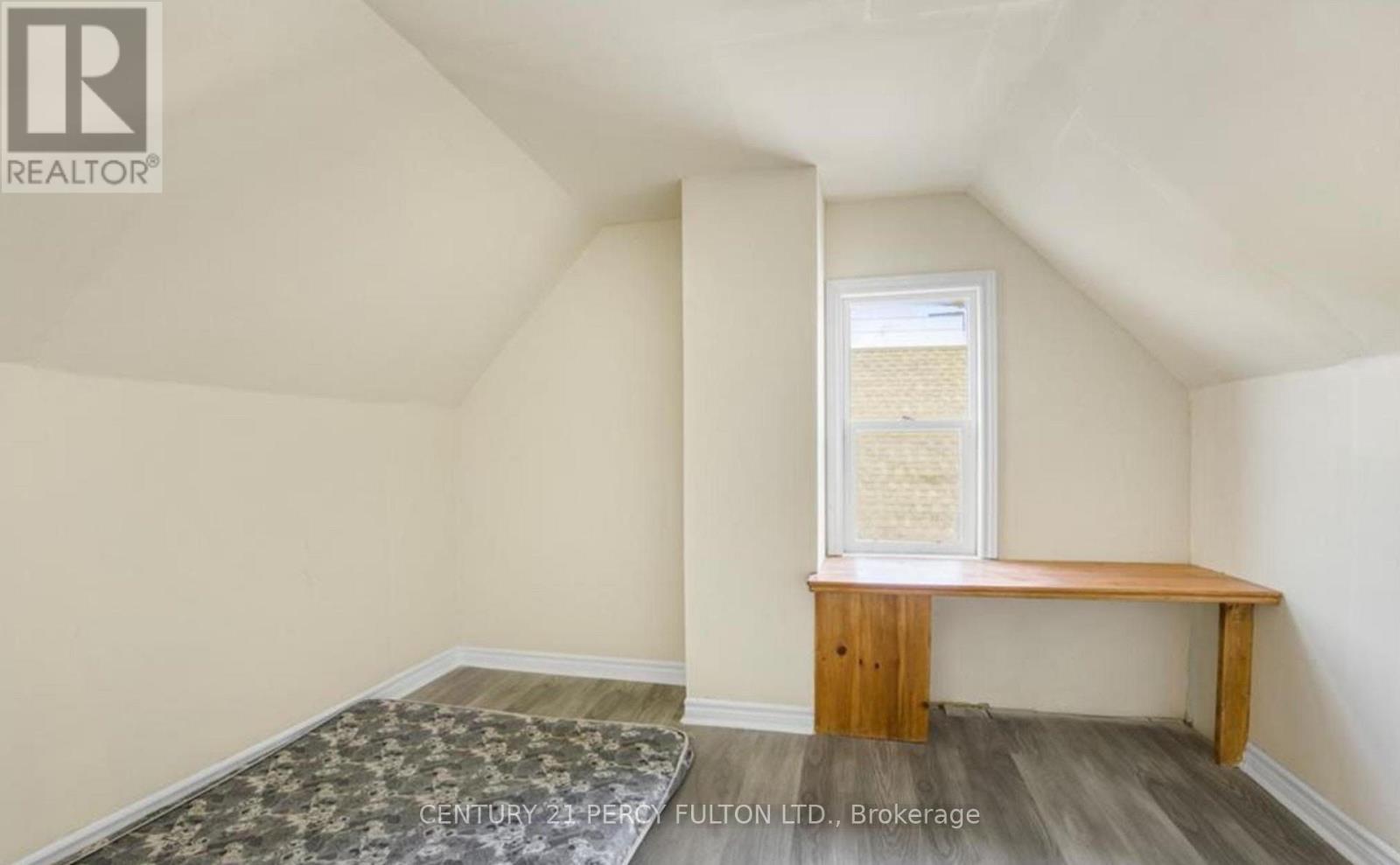130 STIRTON STREET - 18
