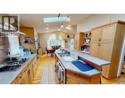 4pc Bathroom - 833 Peters Avenue, Oxbow, SK S0C2B0 Photo 12