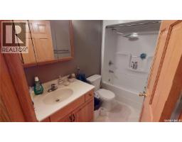 833 Peters Avenue, Oxbow, SK S0C2B0 Photo 23