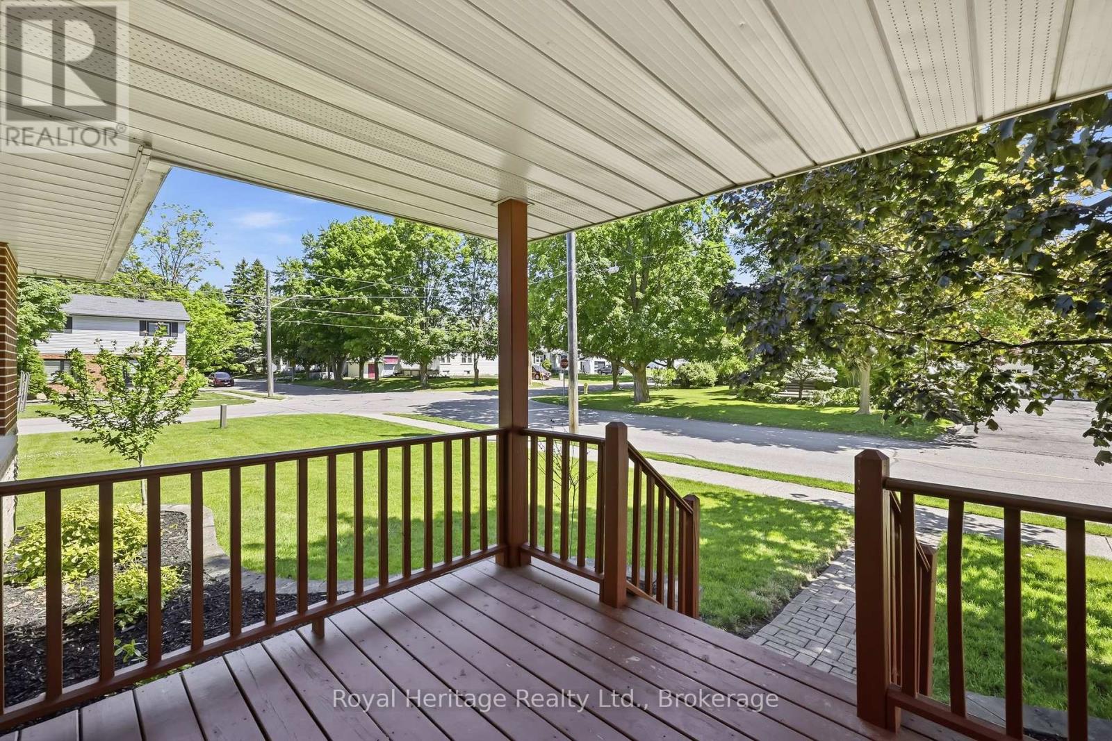 12 SIMCOE STREET - 3