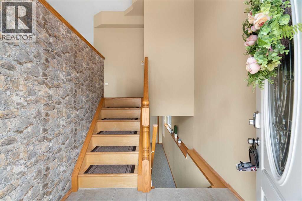 38 Hidden Spring Circle NW, Hidden Valley, Calgary photo 4