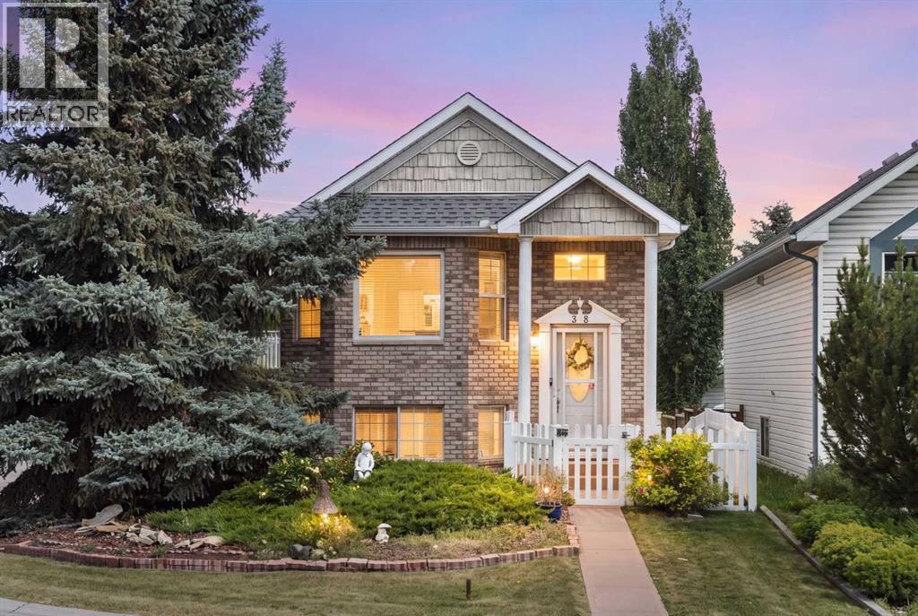 38 Hidden Spring Circle NW, Hidden Valley, Calgary photo 1