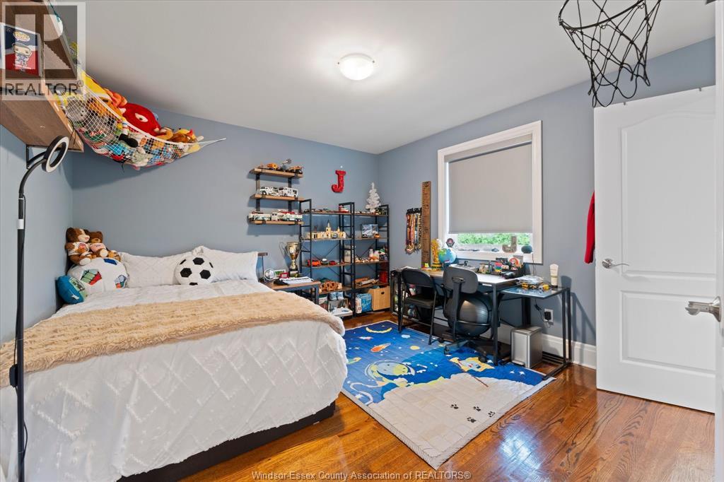 3460 HUNTINGTON AVENUE - 26