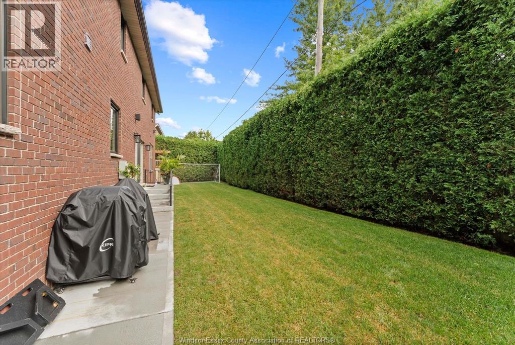 3460 HUNTINGTON AVENUE - 39