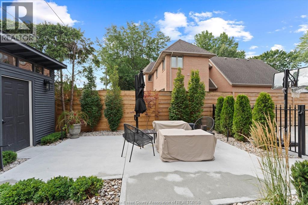 3460 HUNTINGTON AVENUE - 40
