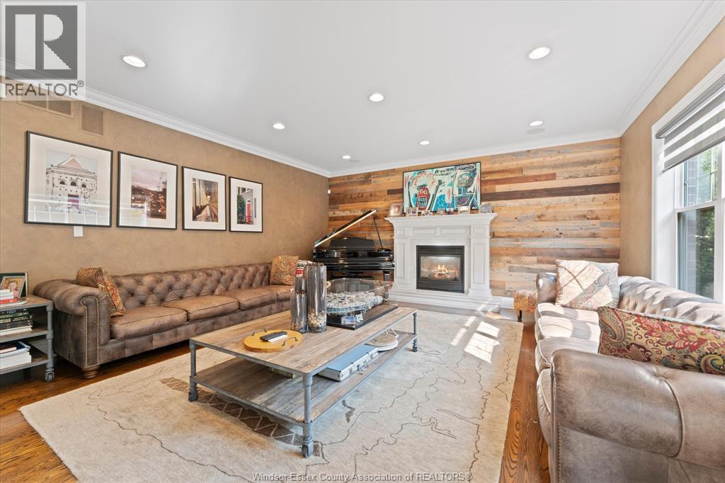 3460 HUNTINGTON AVENUE - 8