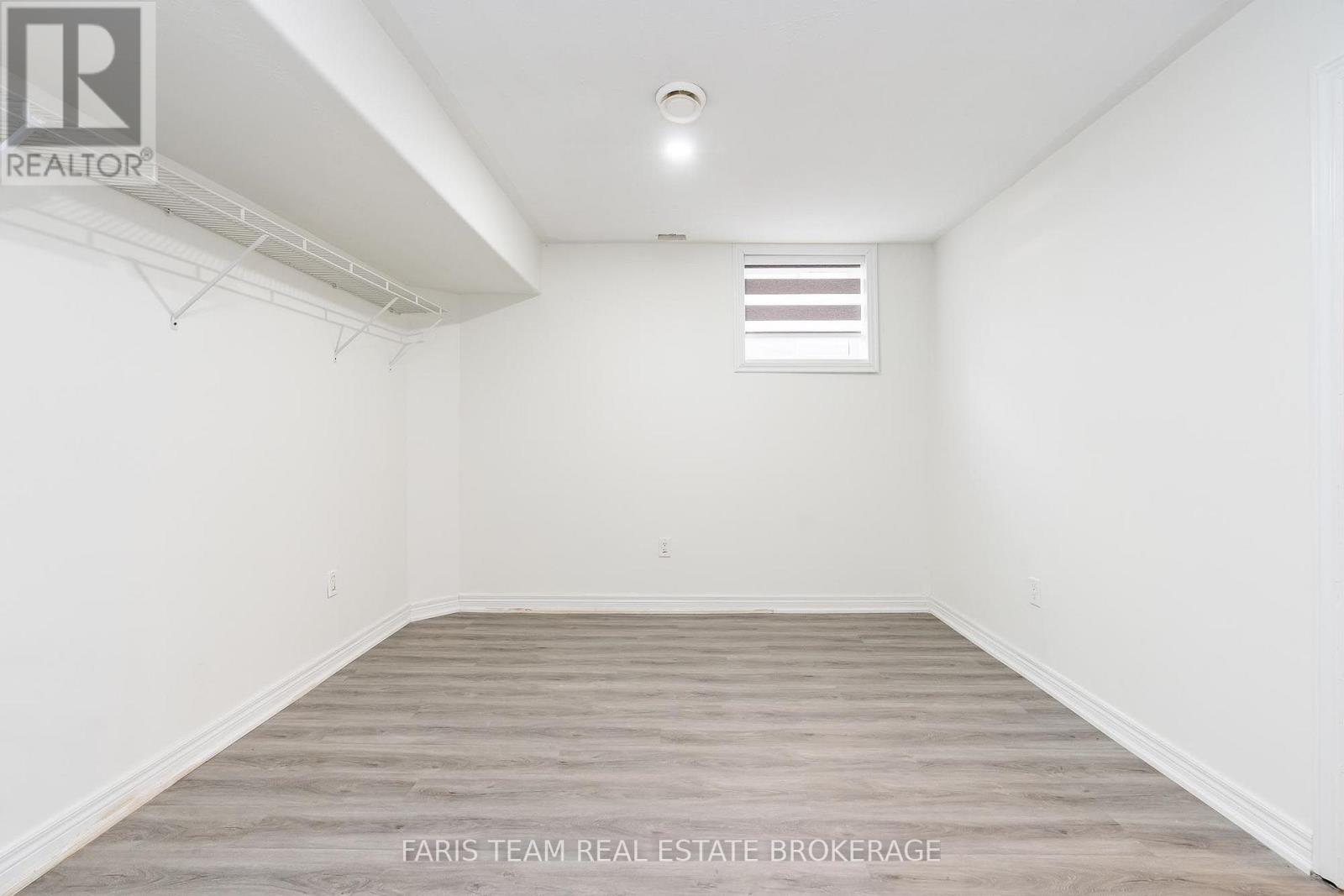 2 VANESSA DRIVE - Image 35