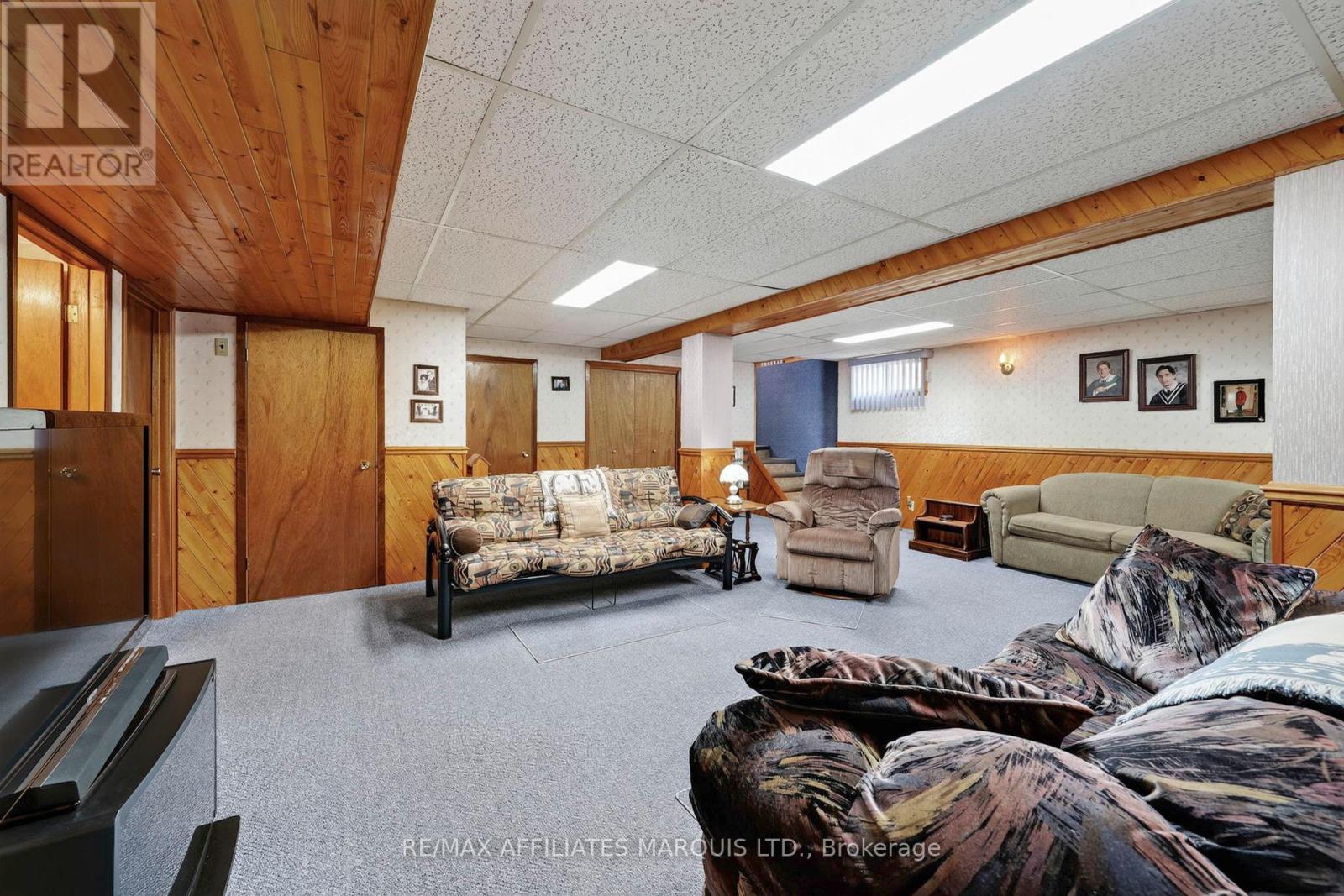 748 MONTCALM COURT - Image 28