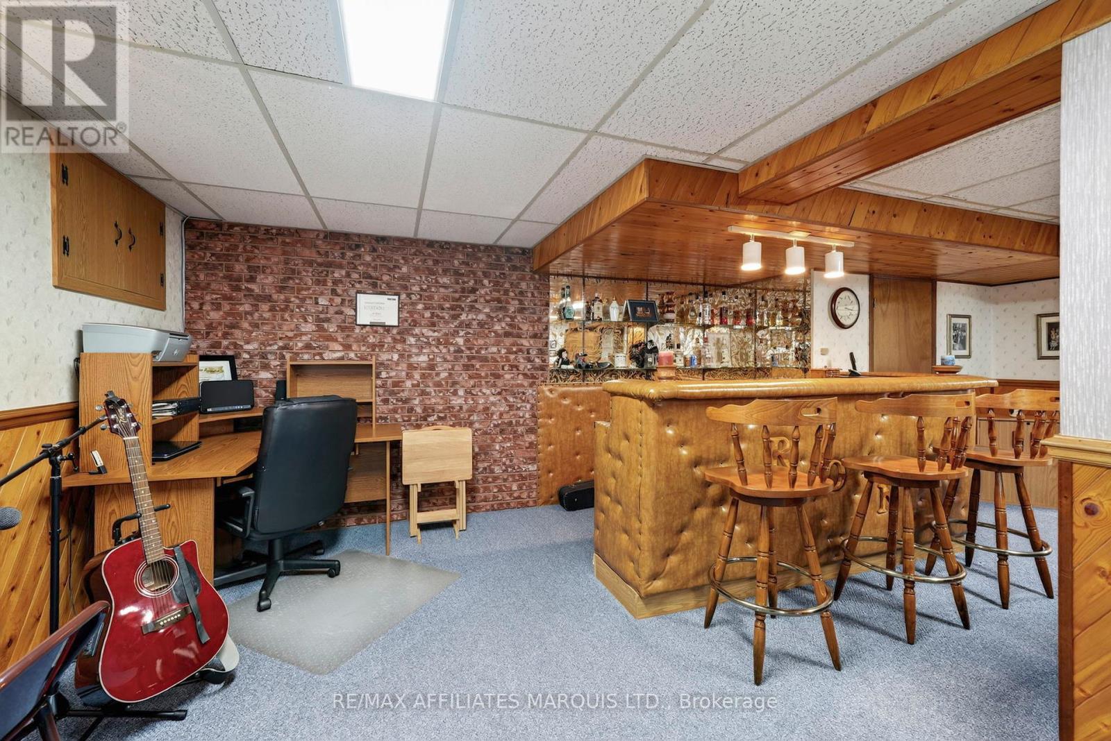 748 MONTCALM COURT - Image 29