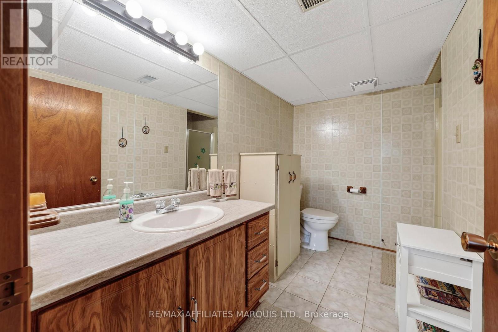 748 MONTCALM COURT - 30