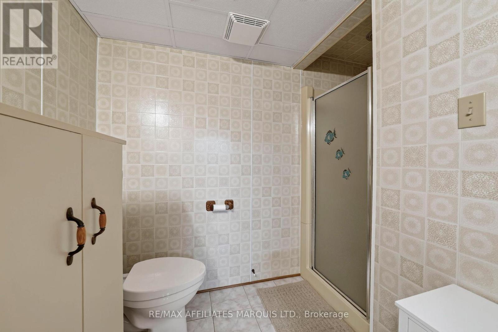 748 MONTCALM COURT - Image 31