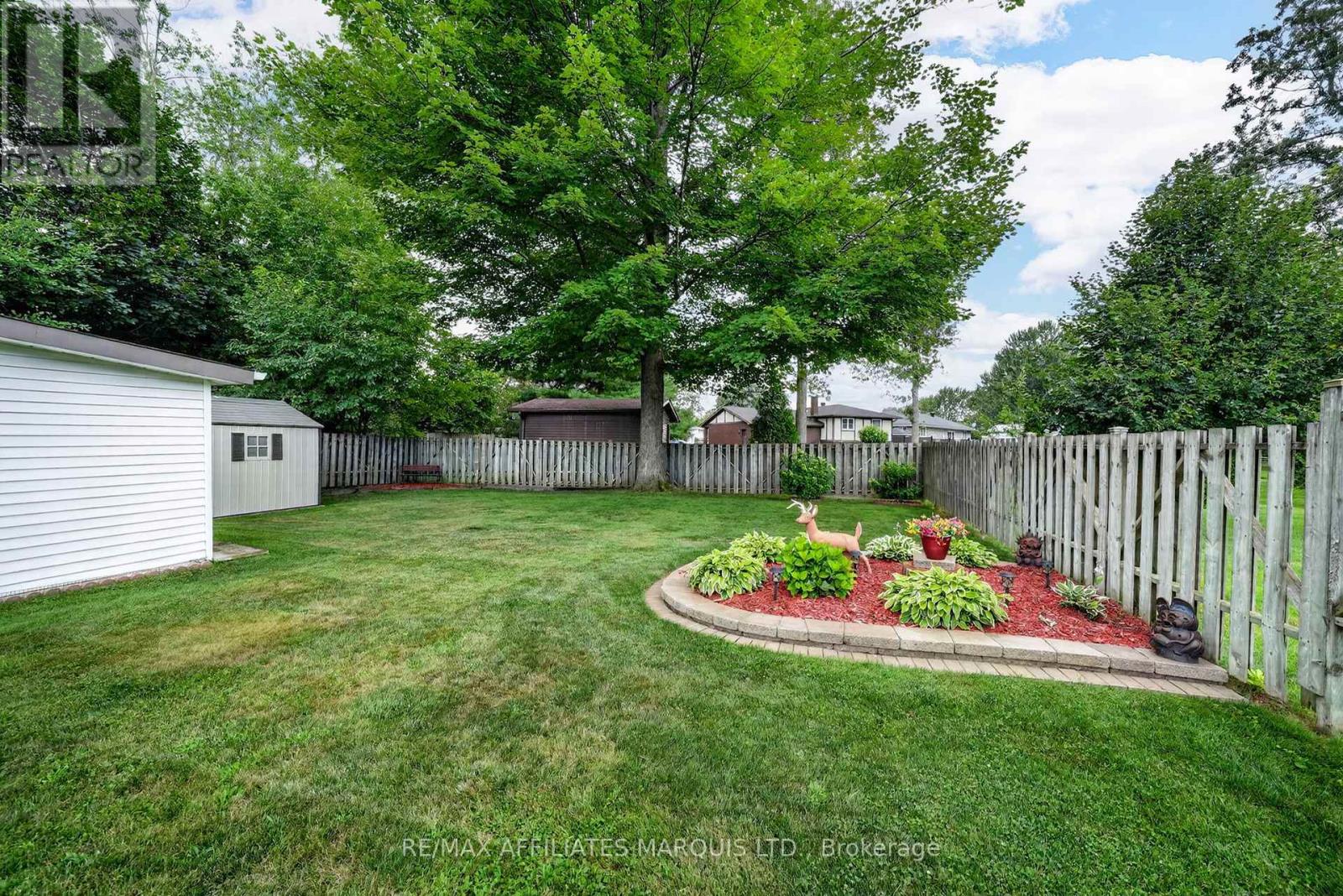 748 MONTCALM COURT - Image 40