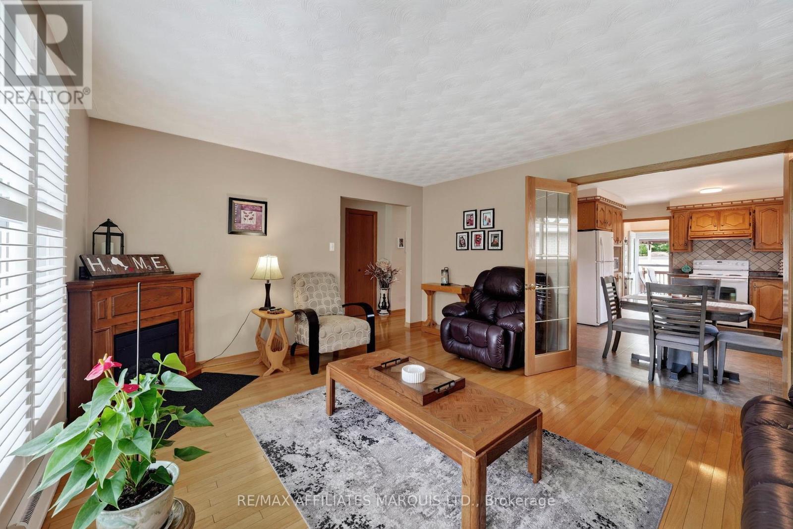 748 MONTCALM COURT - Image 8