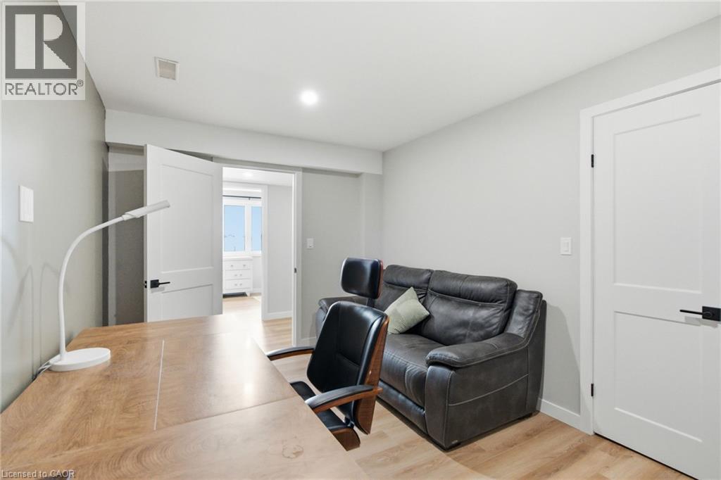 119 MIDLAND Place - Image 29