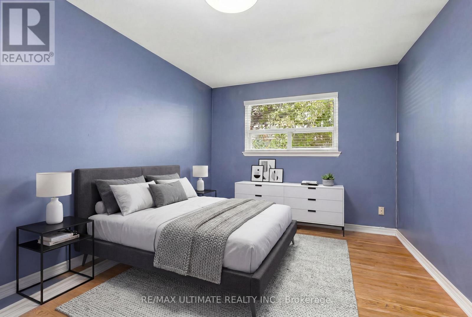 48 VENETIAN CRESCENT - 11