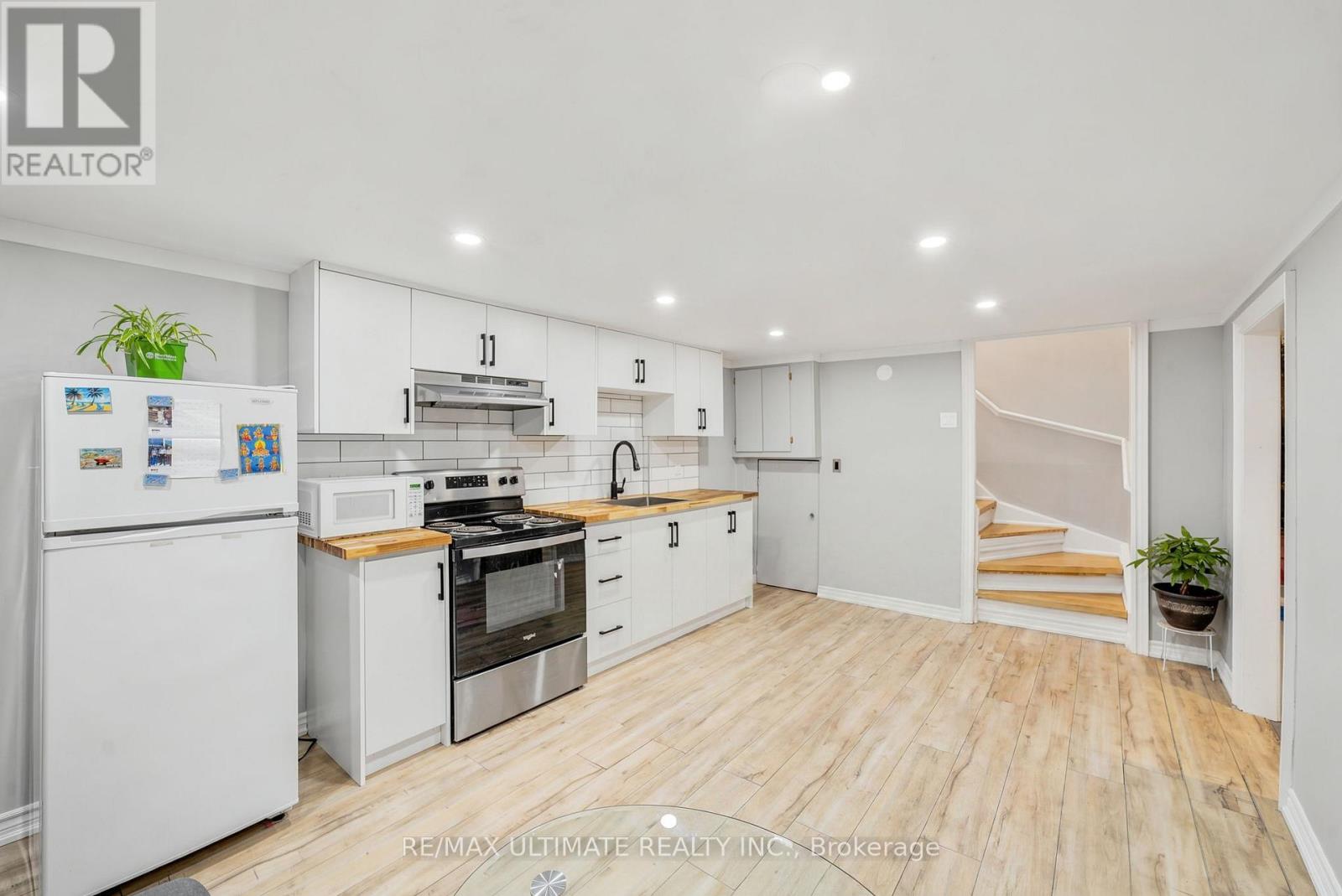 48 VENETIAN CRESCENT - 5