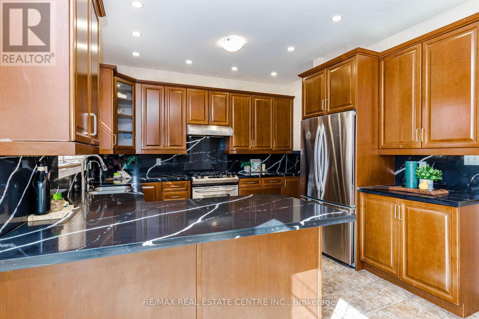 14 ALBORETO WAY - 11