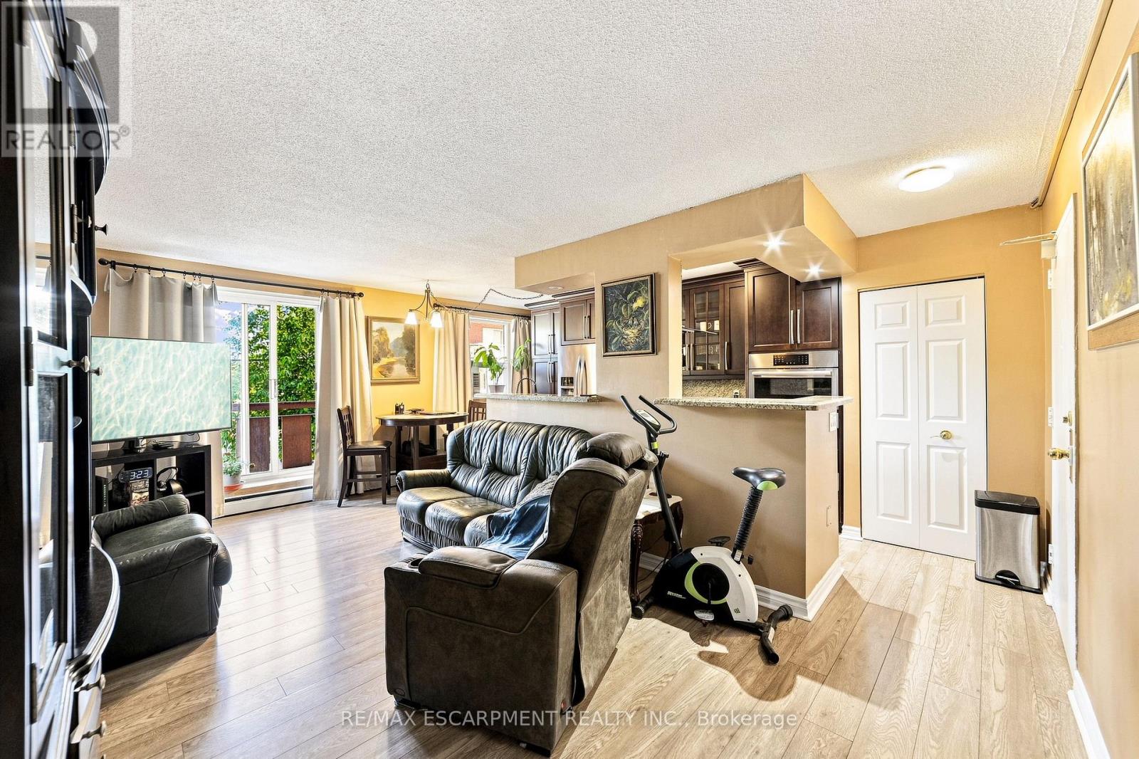 #202 851 QUEENSTON ROAD - 6
