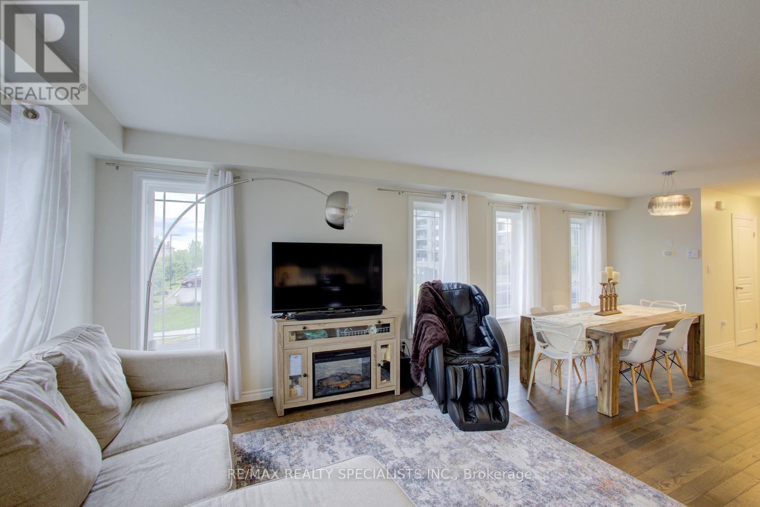 58 JEFFREY DRIVE - 13