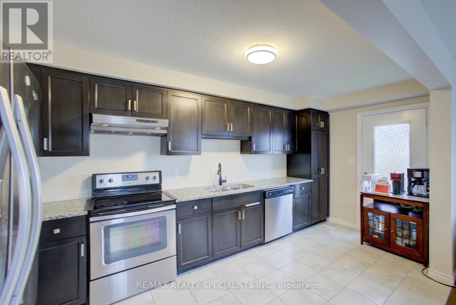 58 JEFFREY DRIVE - 14