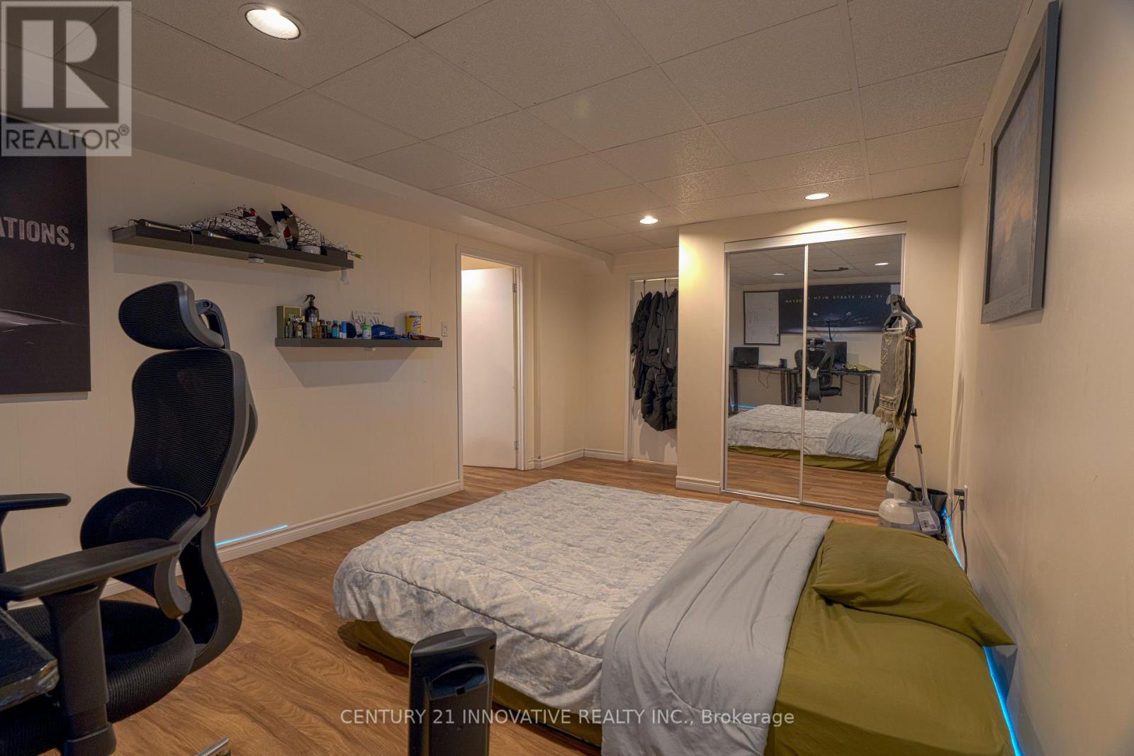 35 MAGILL DRIVE - 40