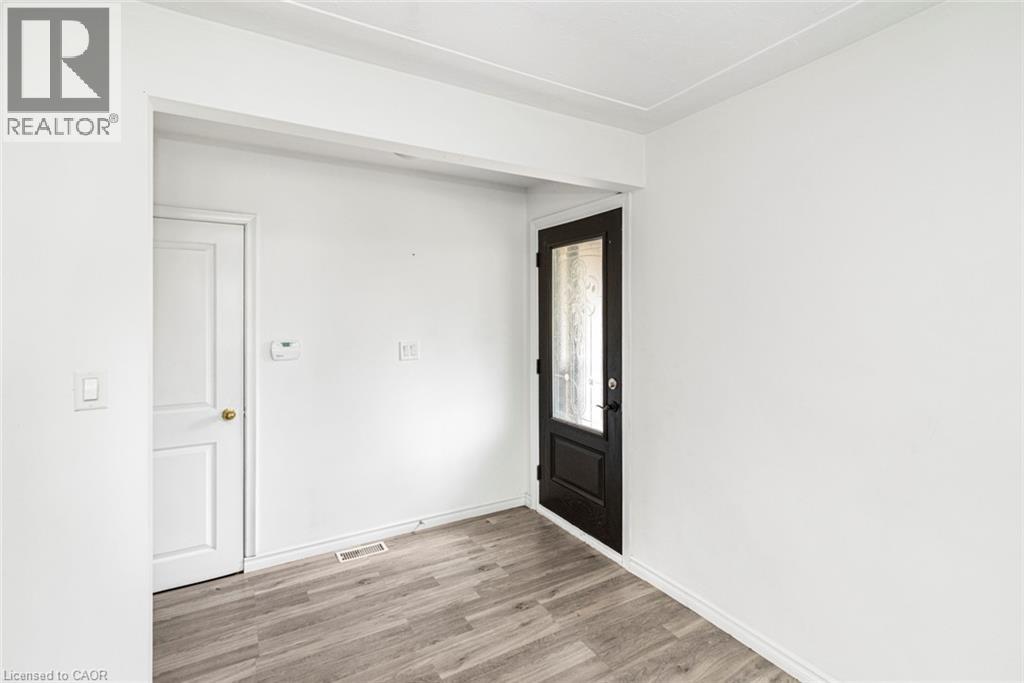 100 MOUNTAIN Avenue N - 3