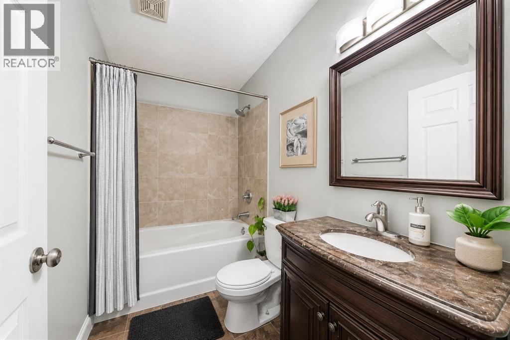 336 Kingston Drive, Red Deer