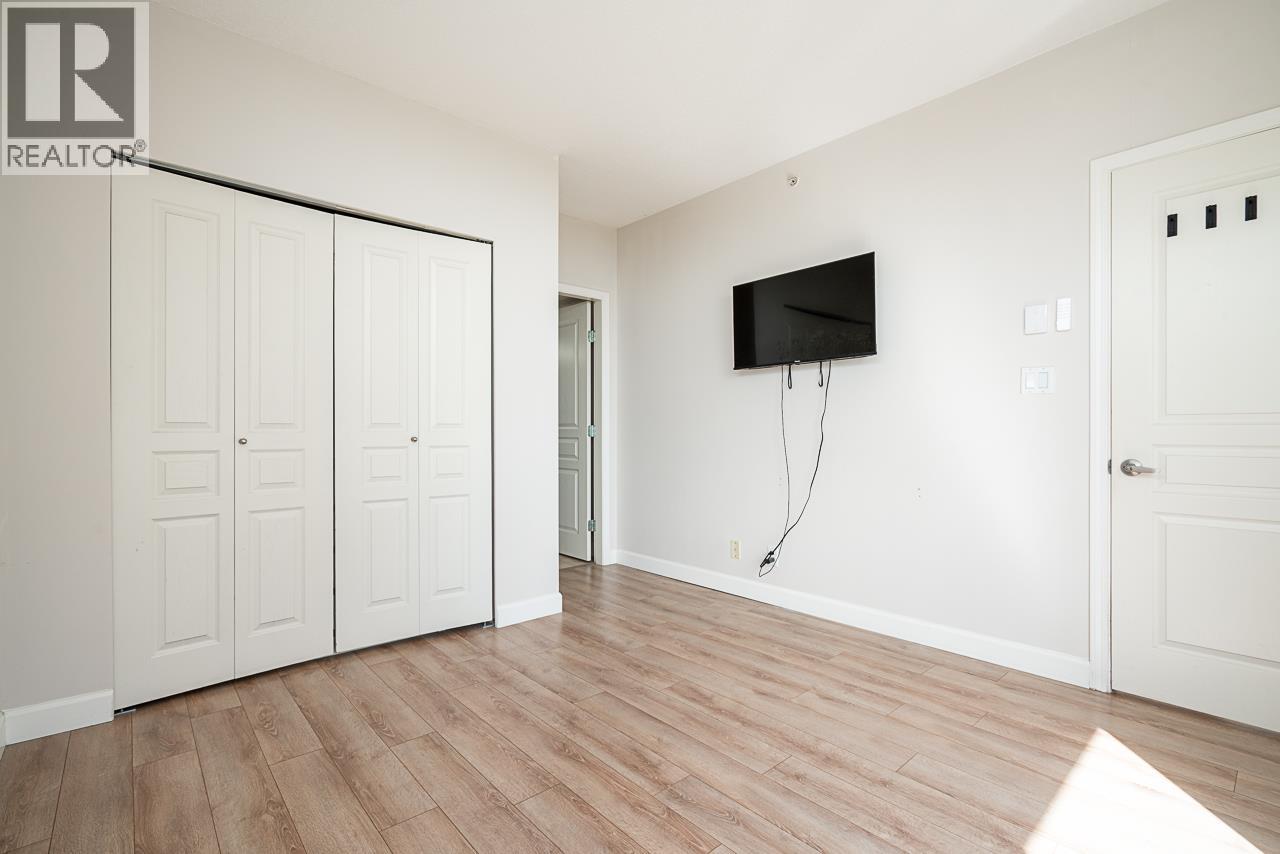 501 9298 UNIVERSITY CRESCENT, Burnaby