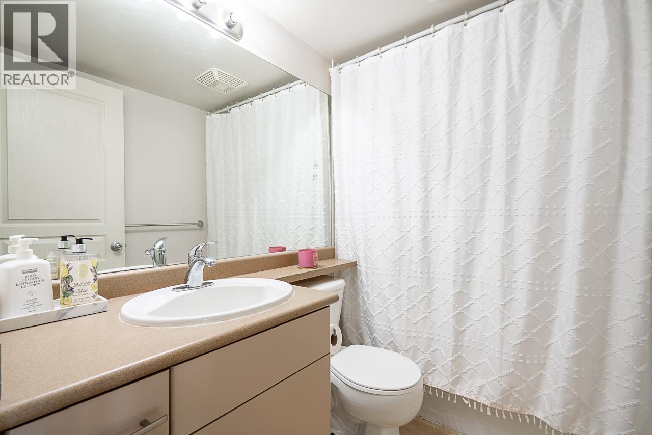 501 9298 UNIVERSITY CRESCENT, Burnaby