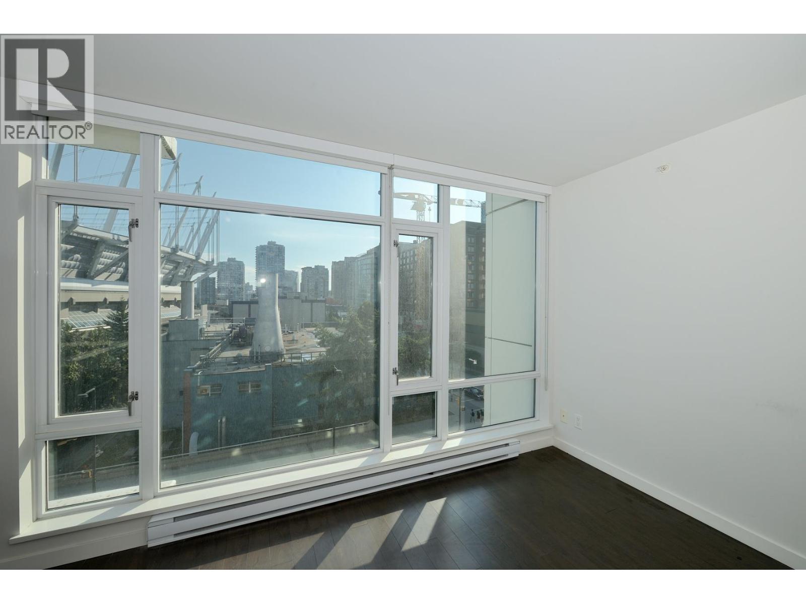 705 161 W GEORGIA STREET, Vancouver