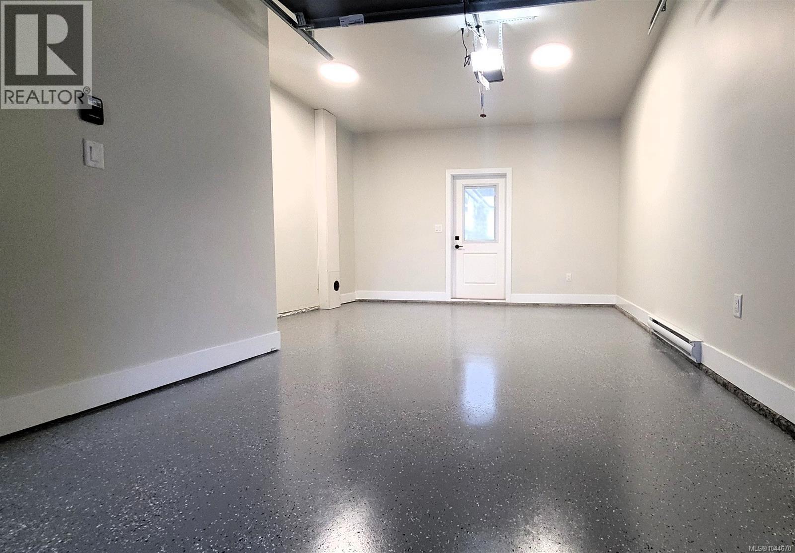  960 Snapdragon Court, Langford