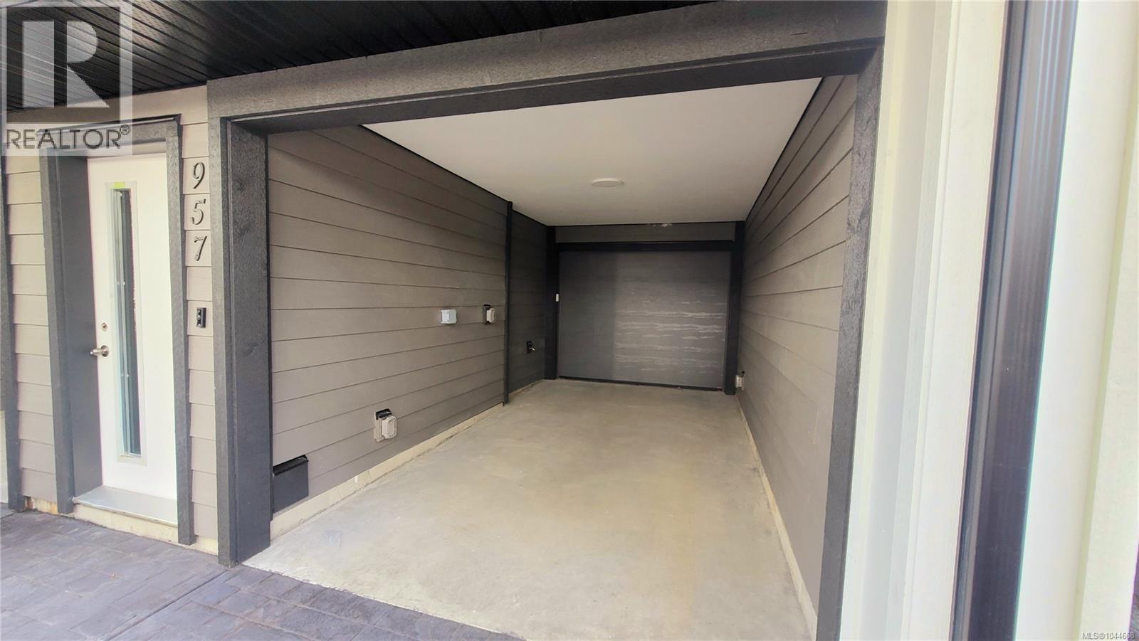  957 Snapdragon Court, Langford