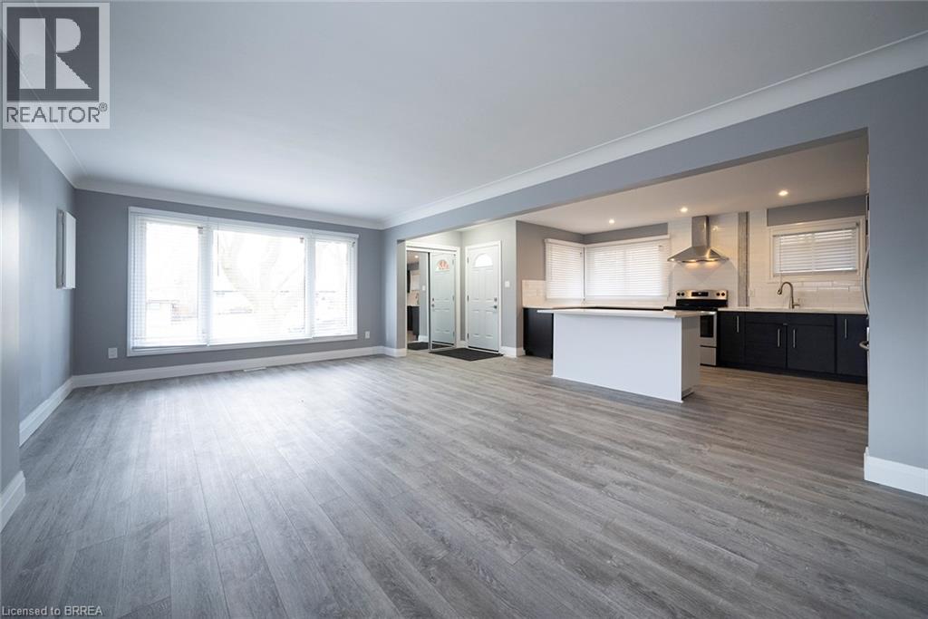 76 GLENVIEW Avenue Unit# UPPER — photo 2