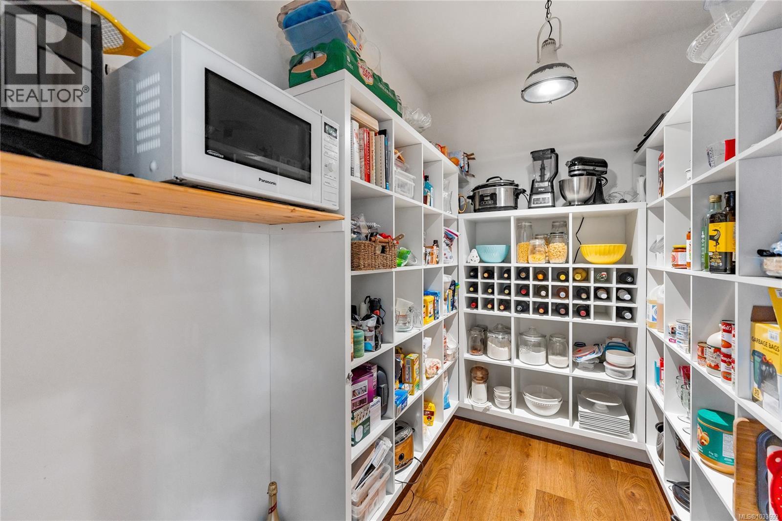 347 Collins Rd - Image 18