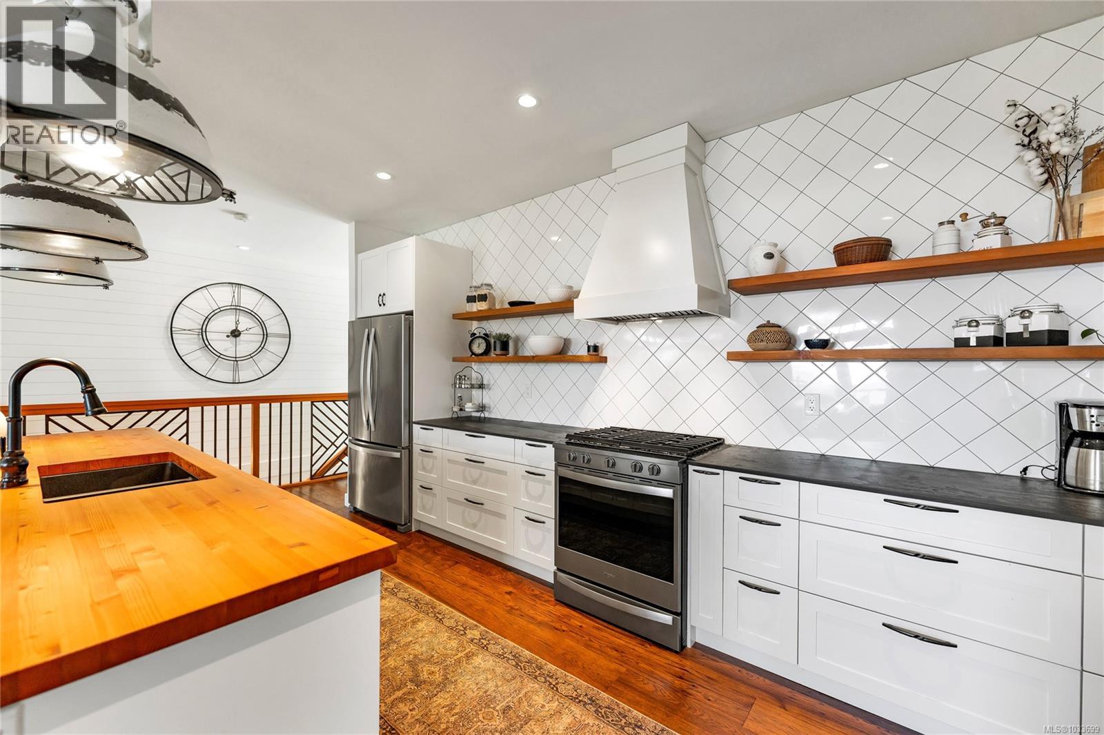 347 Collins Rd - Image 16