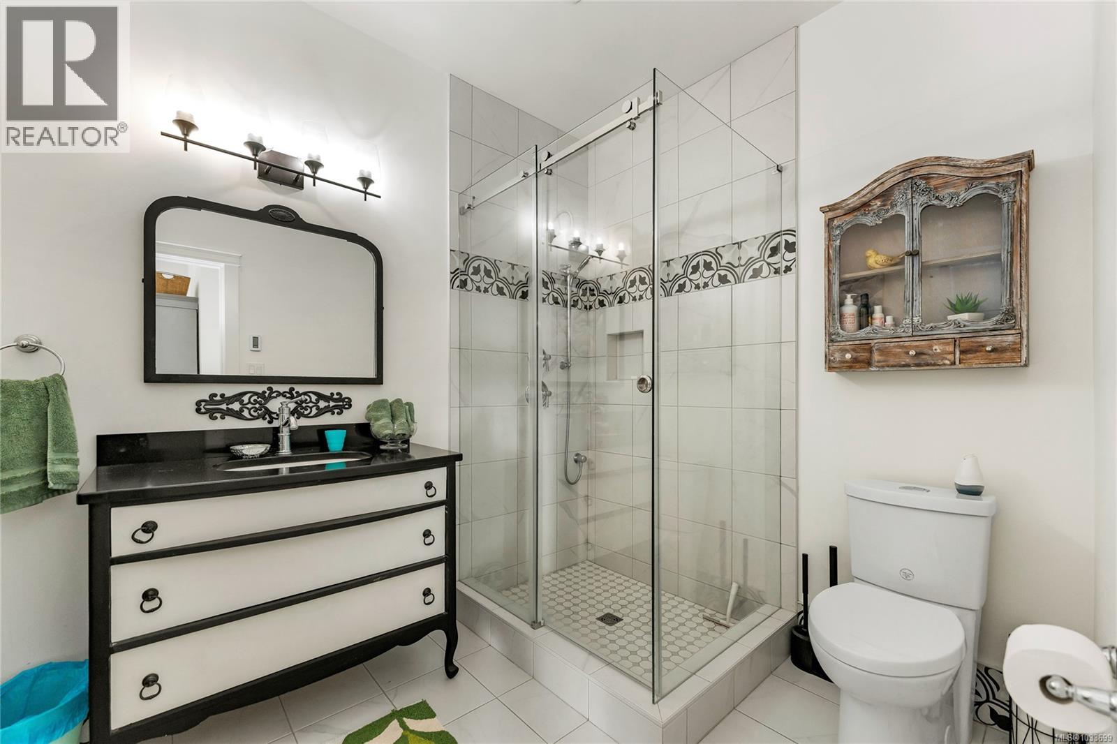 347 Collins Rd - Image 22