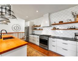 Kitchen - 347 Collins Rd, Salt Spring, BC V8K2N1 Photo 16