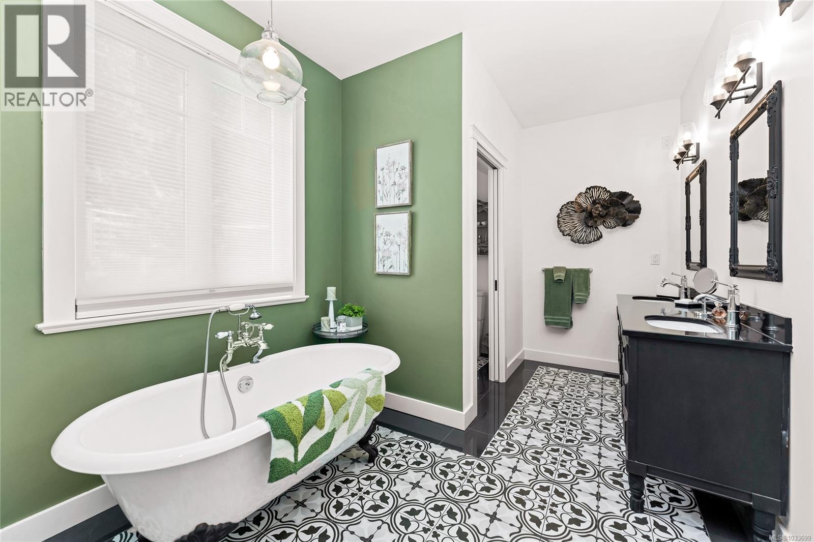 347 Collins Rd - Image 27
