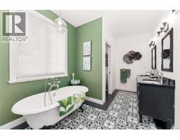 347 Collins Rd, Salt Spring, BC V8K2N1 Photo 27